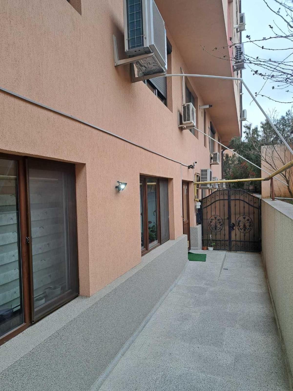 Calea Crangasi Appartement Boekarest Buitenkant foto